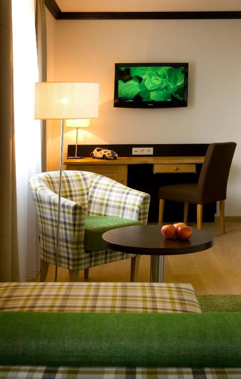 Double Room,1758265292:JPEG